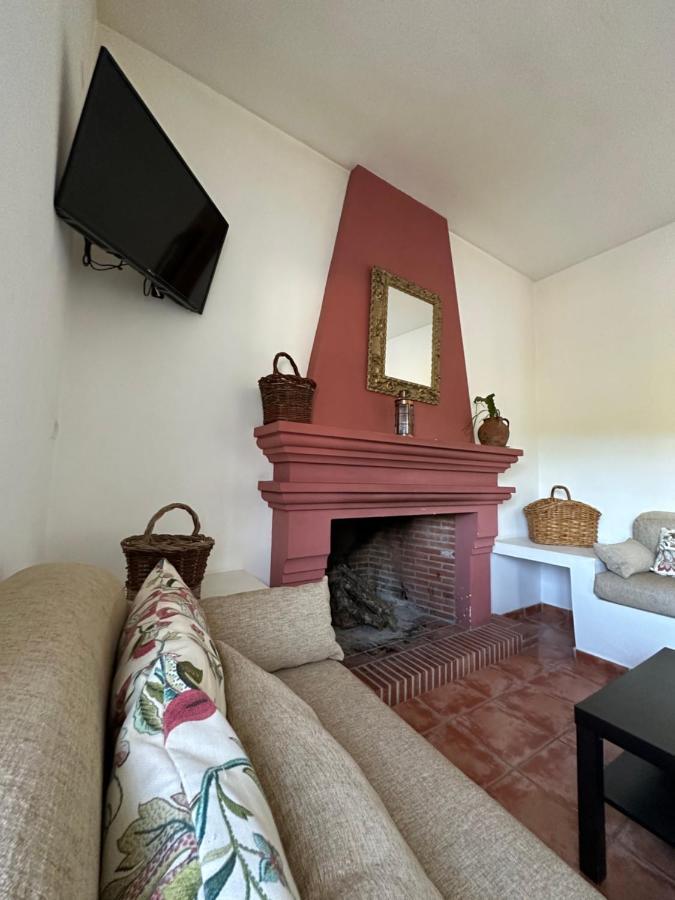 Cortijo Rural Flor De Cazalla กาซาญา เดลา เซียร์รา ภายนอก รูปภาพ