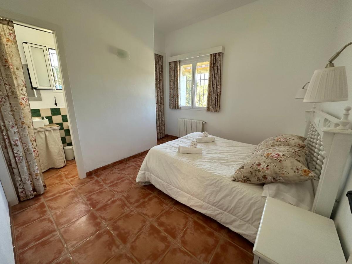 Cortijo Rural Flor De Cazalla กาซาญา เดลา เซียร์รา ภายนอก รูปภาพ